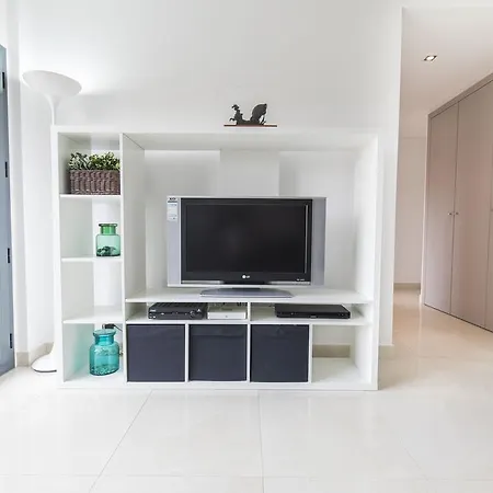 アパート Modern Flat By The Beach *